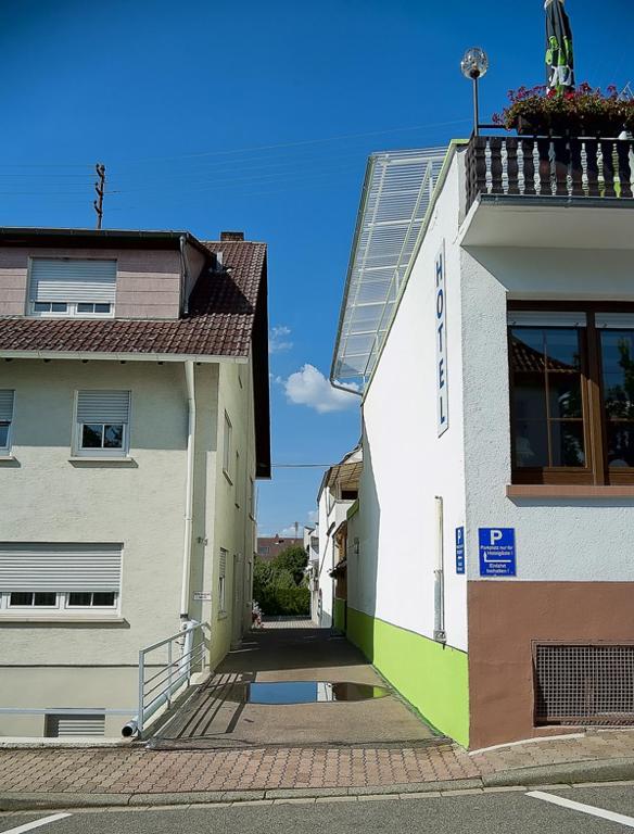 דוסנהיים Hotel Heidelberger Tor מראה חיצוני תמונה
